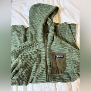 Patagonia sweater sage color